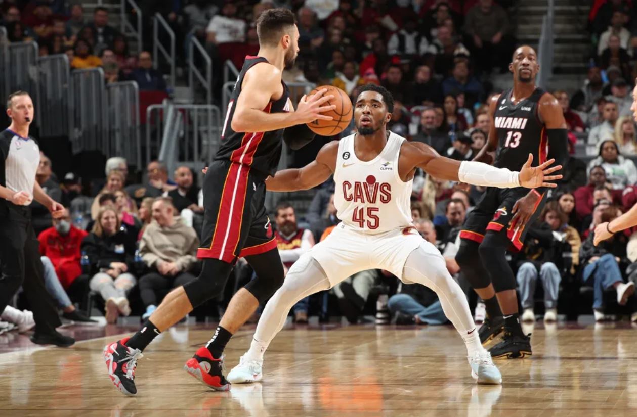 凭借稳定的 凭借稳定的